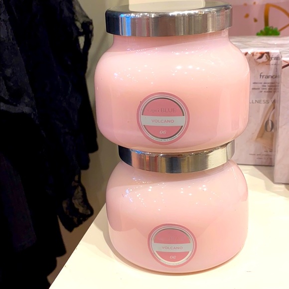 Capri blue volcano candle - Picture 1 of 3